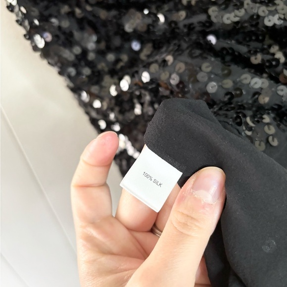 St. John black sequin embellished blouse sleeveless drape neck size 10 - Picture 4 of 4